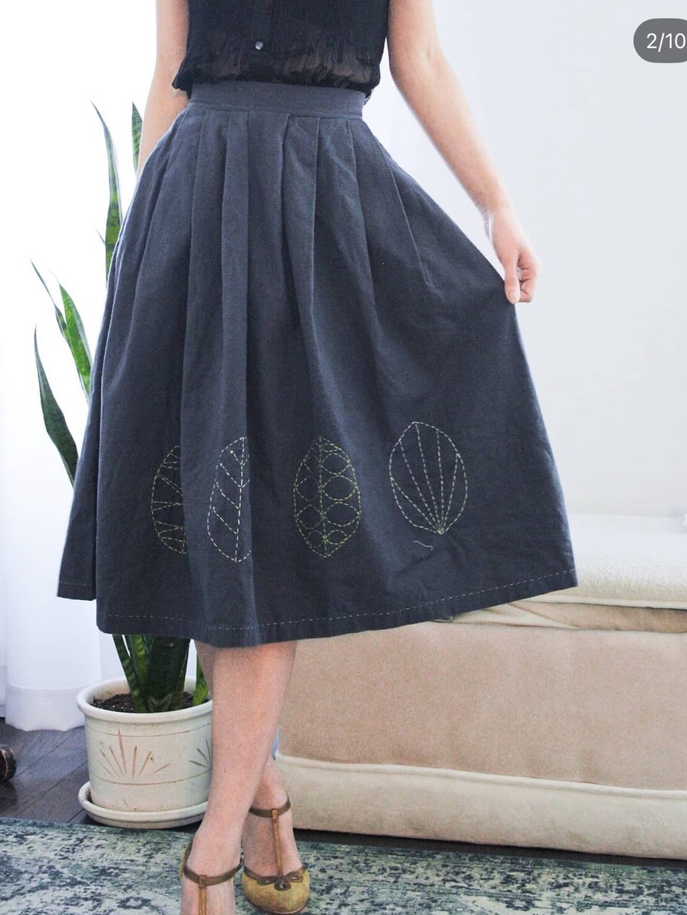 Gray flannel embroidered midi skirt XXS